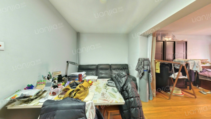 红居南街二手房实景图