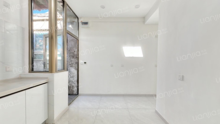 西海南沿二手房实景图