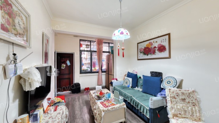 肖家村四巷8号二手房实景图