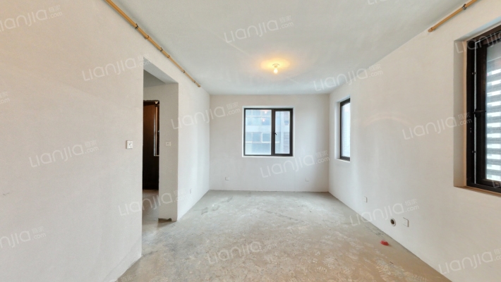 余山花苑二手房实景图