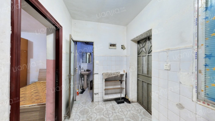 调味品小区二手房实景图