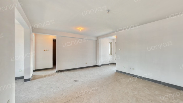 百合湾东区二手房实景图