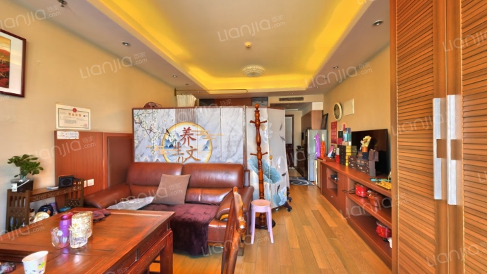 世茂铂晶宫二手房实景图