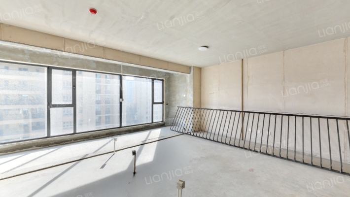 中央美地天麓二手房实景图