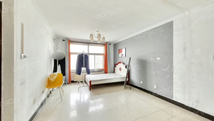 林校中里二手房实景图