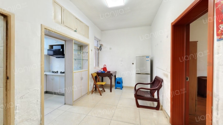 公园路11号院二手房实景图