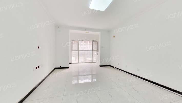 世界名园D区二手房实景图