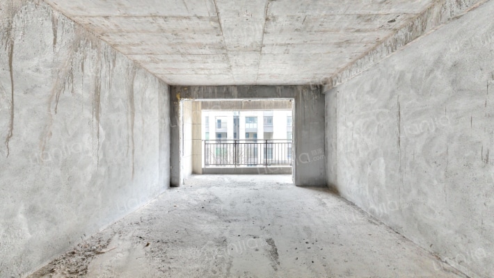 卓越千山里二手房实景图