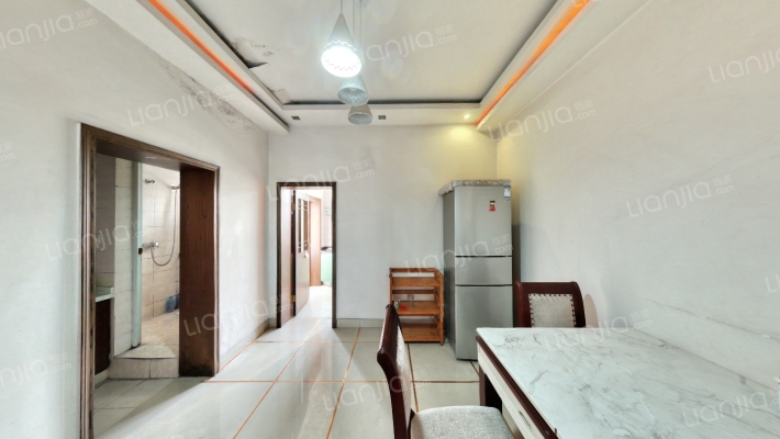 凤溪大道中段85号二手房实景图