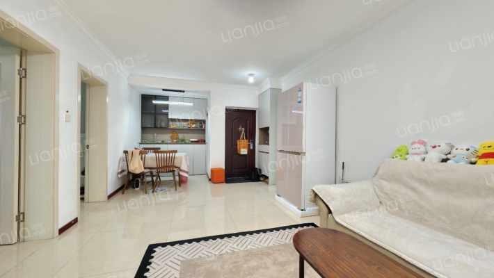 美陆佳园梅苑二手房实景图