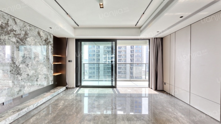 中海·玖樾二手房实景图