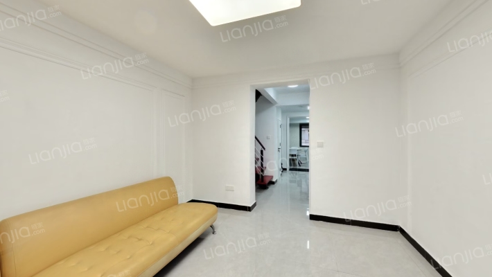 森林里二手房实景图