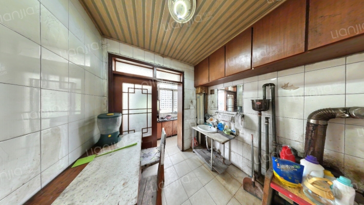 凤凰山路68号二手房实景图