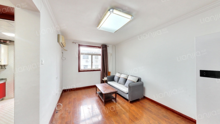 市房地局家属院二手房实景图