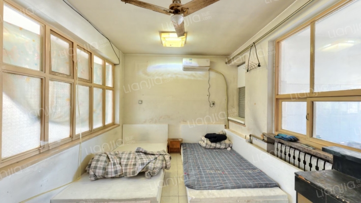 坝王路49号二手房实景图