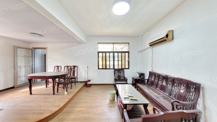 情侣中路25号二手房实景图