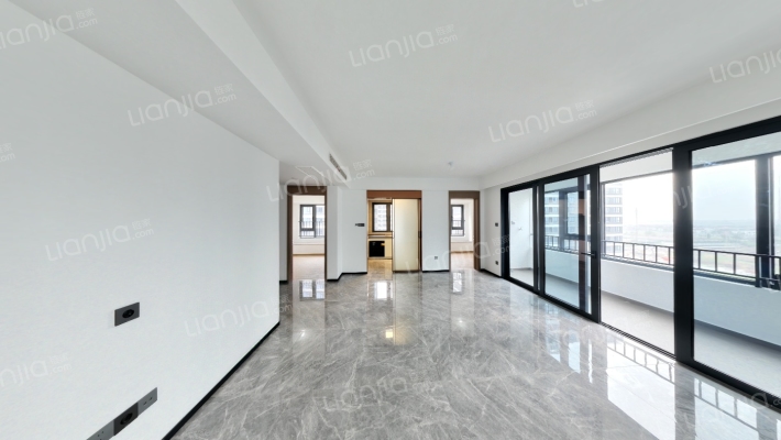 中国铁建晴萃府二手房实景图