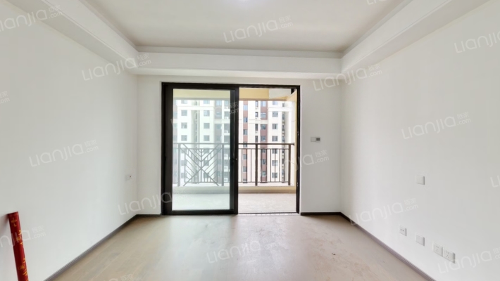 华发四季二手房实景图