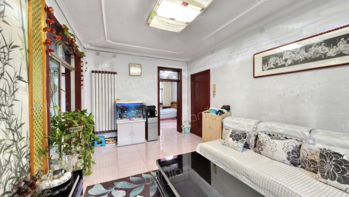 服装厂家属楼二手房实景图