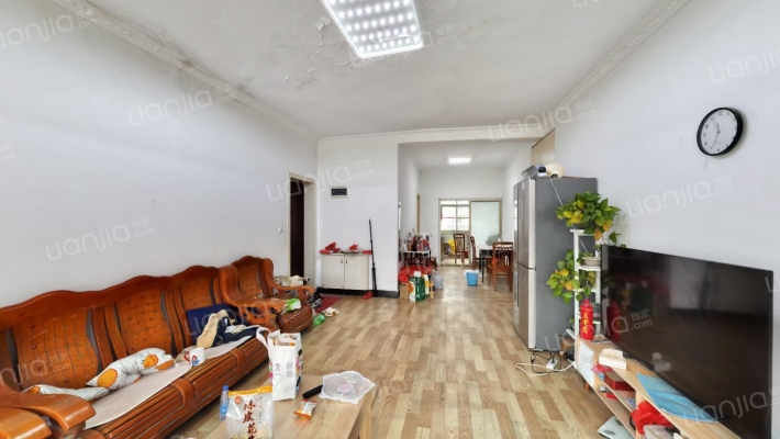 新建县食品厂宿舍二手房实景图