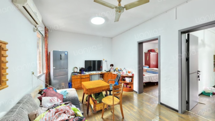 红旗区一片小区二手房实景图