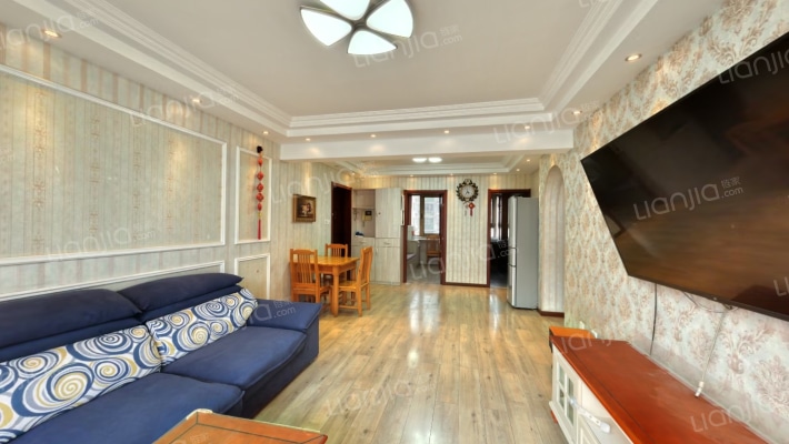 东一时区二手房实景图