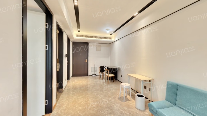 世茂深港国际中心二手房实景图