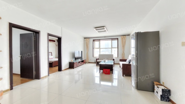 雅致经典二手房实景图