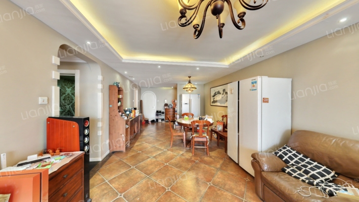 瑞和国际二手房实景图