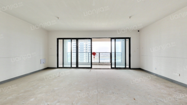 远洋天铂二手房实景图