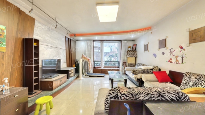 新龙苑东区二手房实景图