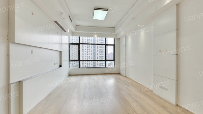 天鹅湾北区二手房实景图