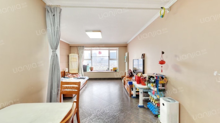 鸿业兴园一区二手房实景图