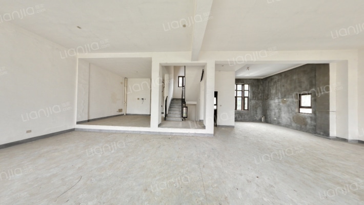 英伦水岸二手房实景图