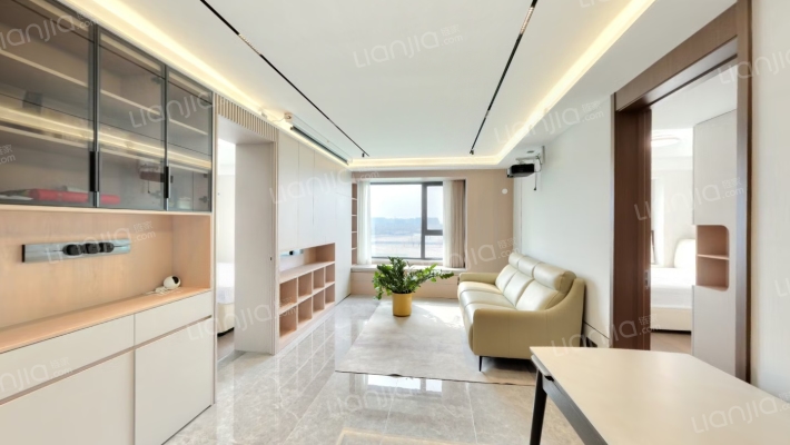 橡树湾一期东区二手房实景图