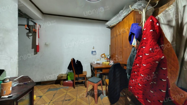 东升街18号二手房实景图