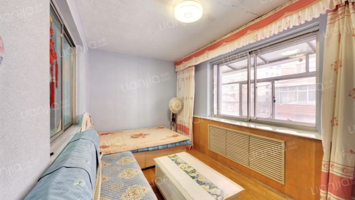 解放路181号二手房实景图