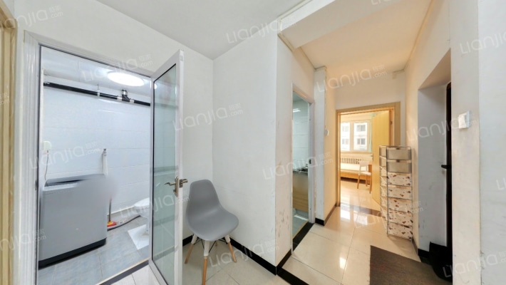 卫生局宿舍二手房实景图