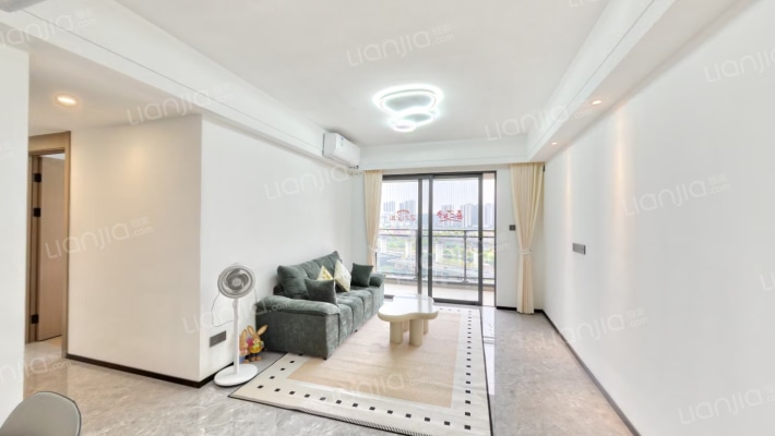 美的卓越好时光二手房实景图