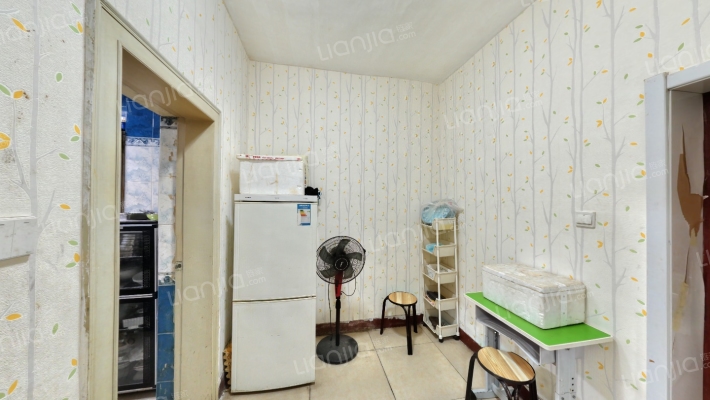 电大街66-62二手房实景图