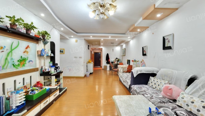 天然居二手房实景图