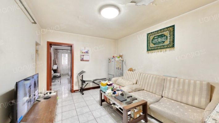 新外大街甲25号院二手房实景图