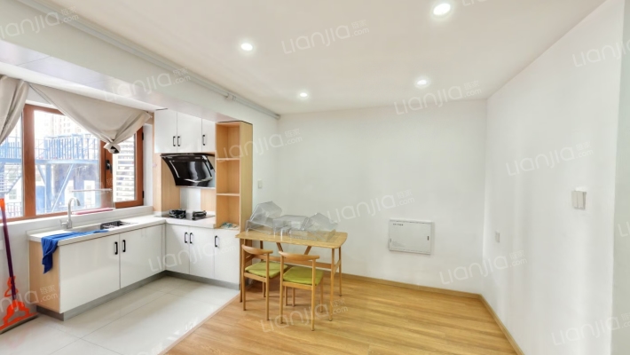 宝时SOHO公寓二手房实景图