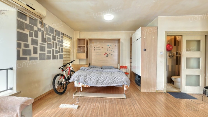 万科国家广告产业园二手房实景图