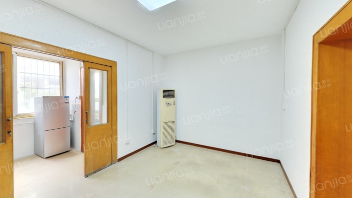 牛奶公司宿舍二手房实景图