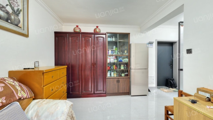 曹砦西街82号二手房实景图