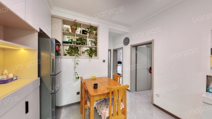 苜卫路二手房实景图