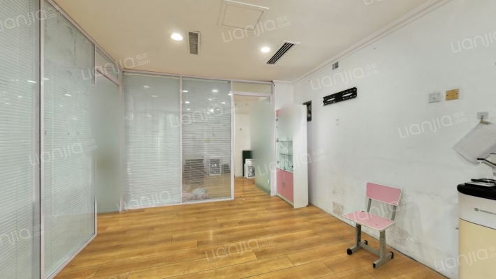 上地科贸大厦二手房实景图