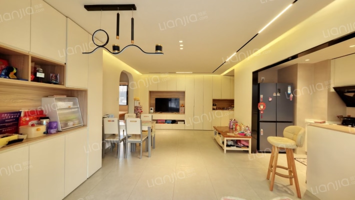 首经贸中街1号院二手房实景图