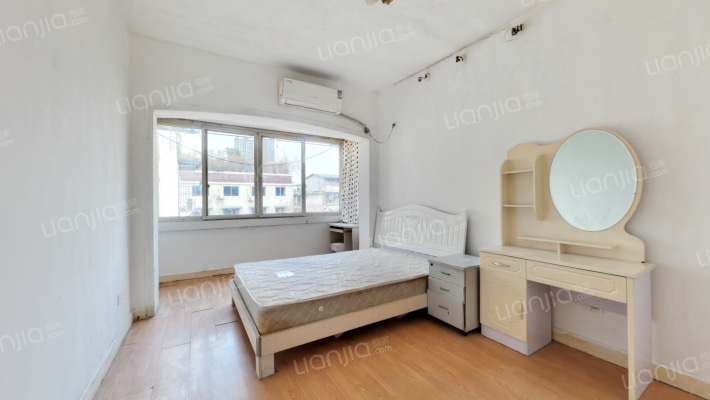 槐树街37号二手房实景图